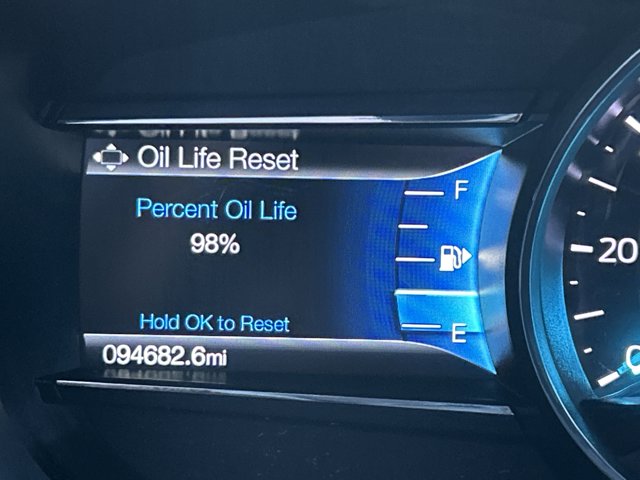 Vehicle image 19 of 28