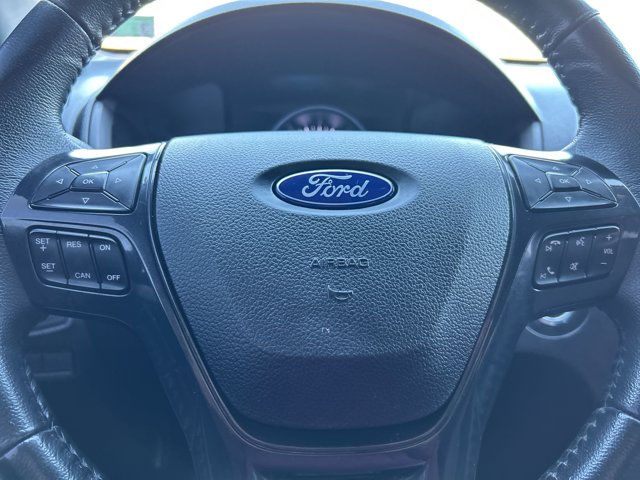 Vehicle image 16 of 28