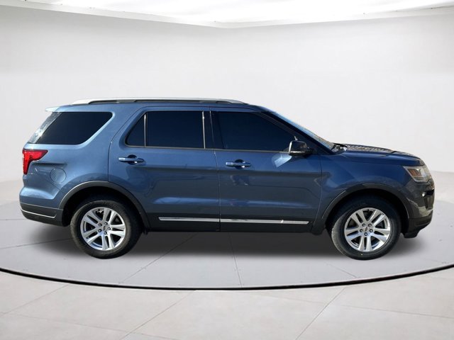 Vehicle image 6 of 28