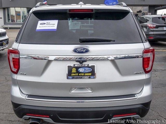 Vehicle image 9 of 32