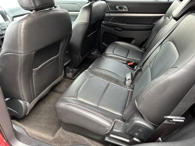 Vehicle image 18 of 32