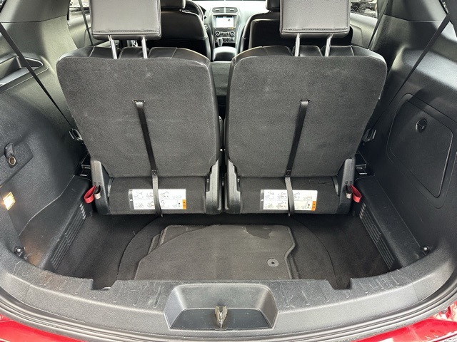 Vehicle image 21 of 32