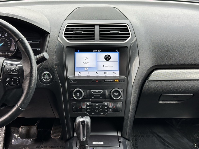 Vehicle image 7 of 32