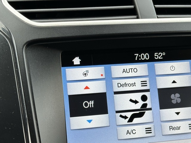 Vehicle image 16 of 32