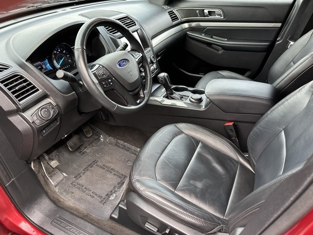 Vehicle image 9 of 32
