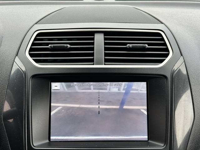Vehicle image 14 of 32