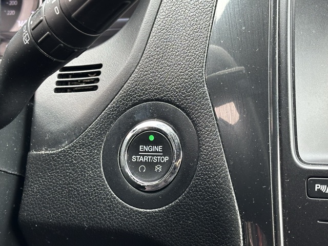 Vehicle image 12 of 32