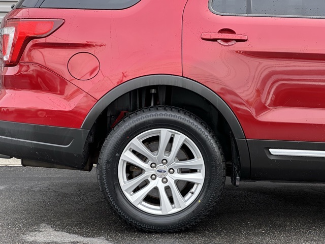 Vehicle image 29 of 32