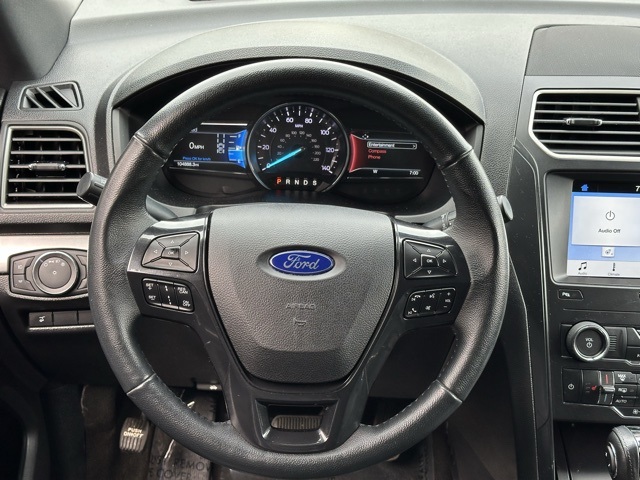 Vehicle image 11 of 32