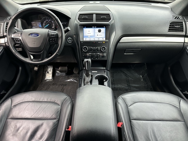 Vehicle image 5 of 32