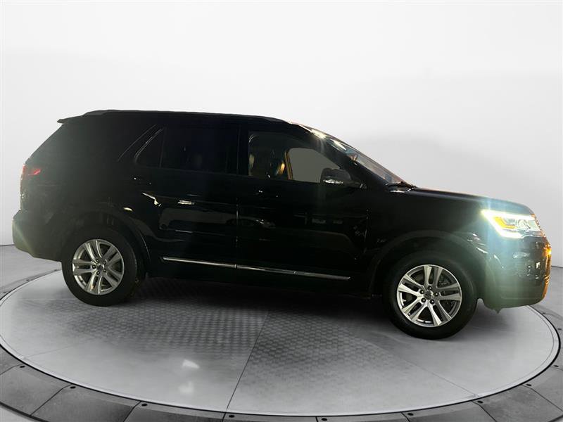 Vehicle image 5 of 15