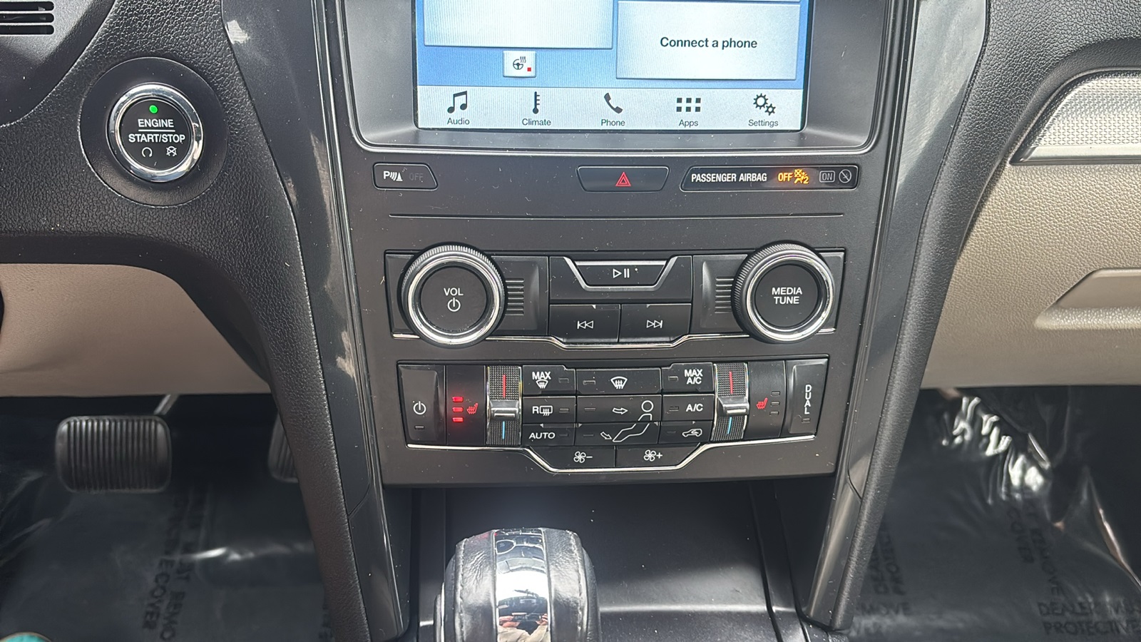 Vehicle image 19 of 31