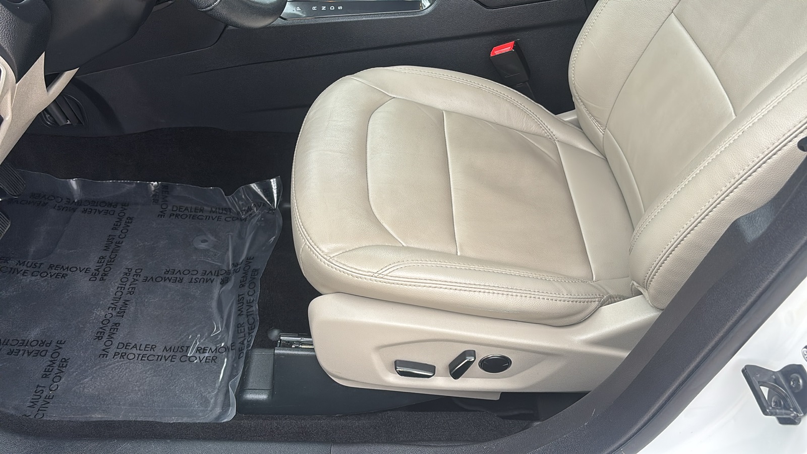 Vehicle image 24 of 31