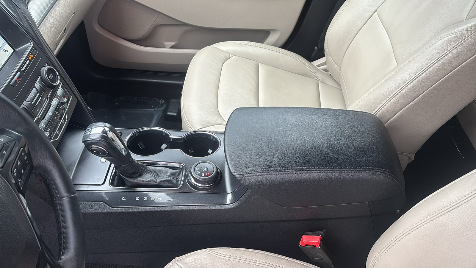 Vehicle image 22 of 31