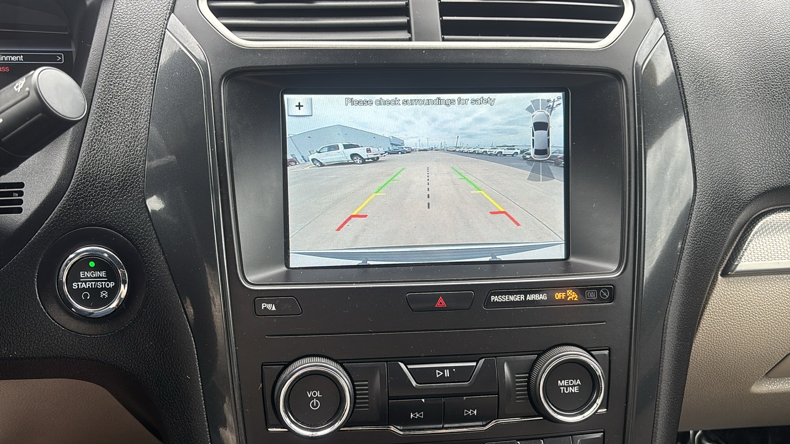 Vehicle image 18 of 31