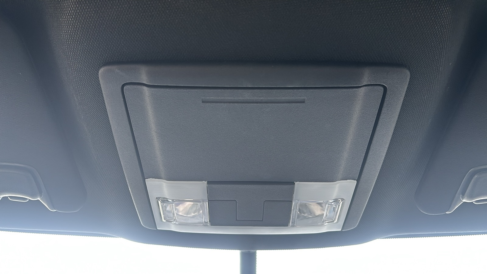 Vehicle image 21 of 31