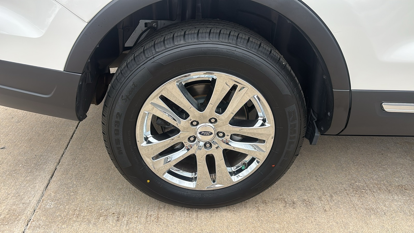 Vehicle image 11 of 31