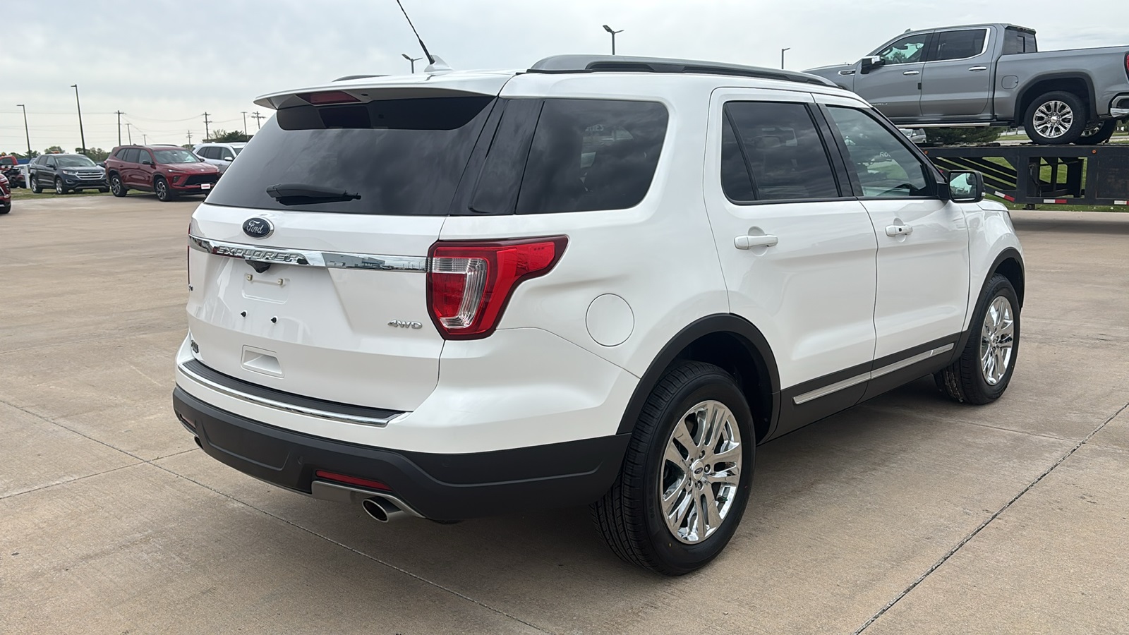 Vehicle image 3 of 31