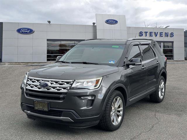 2018 Ford Explorer XLT Image 3 of 116