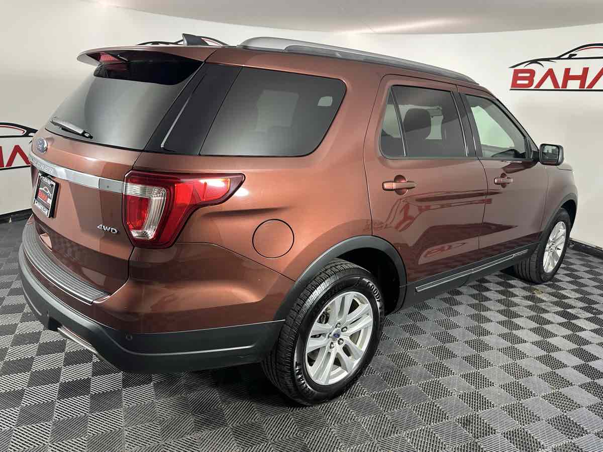 Vehicle image 3 of 43