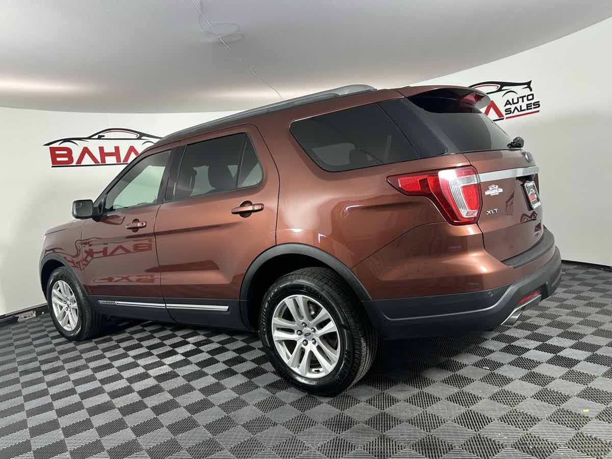 Vehicle image 11 of 43