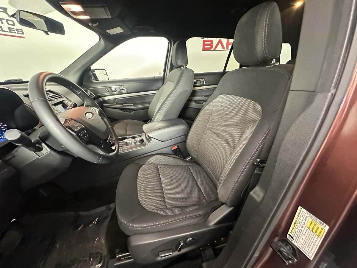 Vehicle image 22 of 43