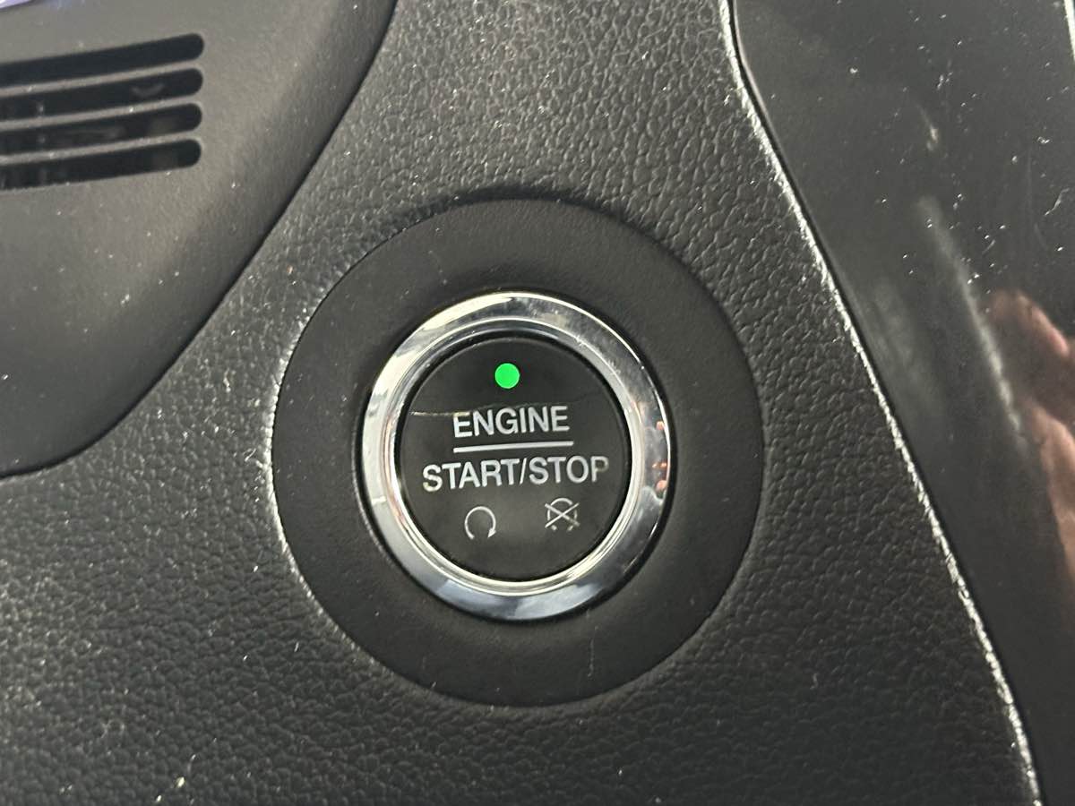 Vehicle image 34 of 43