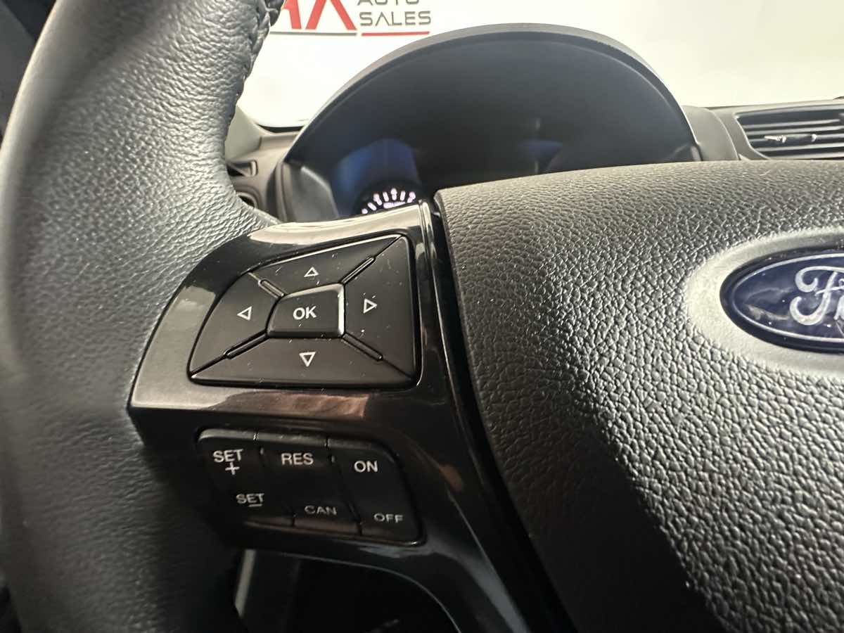 Vehicle image 29 of 43