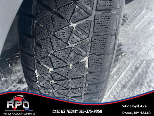 Vehicle image 12 of 32