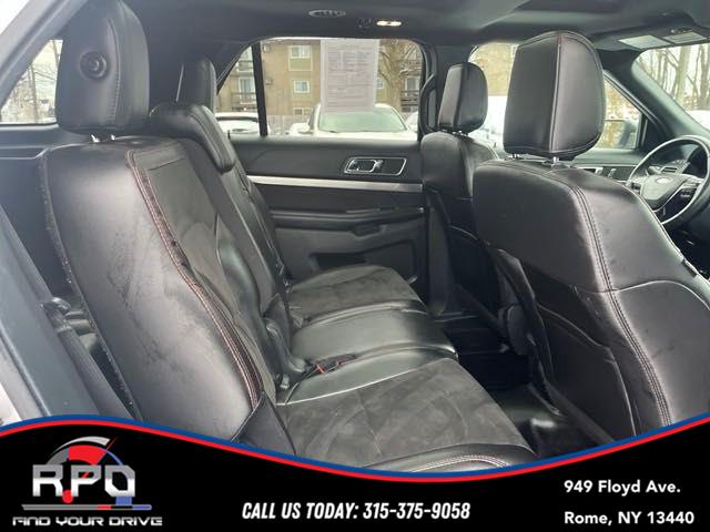 Vehicle image 20 of 32