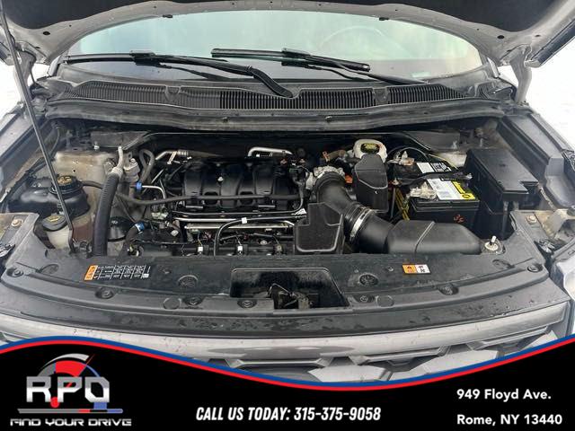 Vehicle image 13 of 32