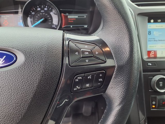 Vehicle image 18 of 25