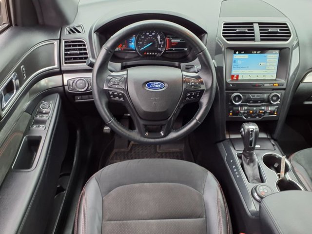 Vehicle image 10 of 25