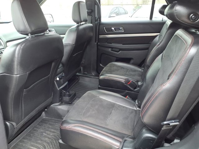 Vehicle image 22 of 25
