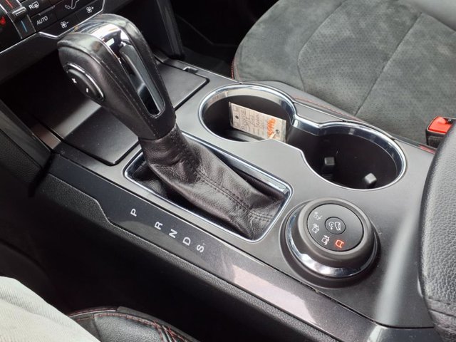 Vehicle image 16 of 25