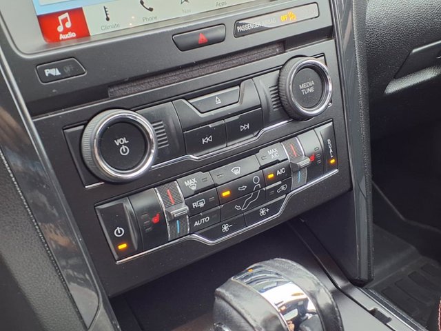Vehicle image 15 of 25