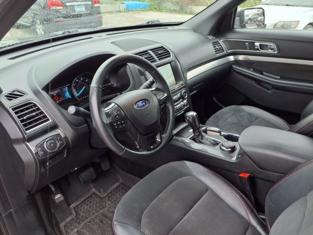 Vehicle image 21 of 25