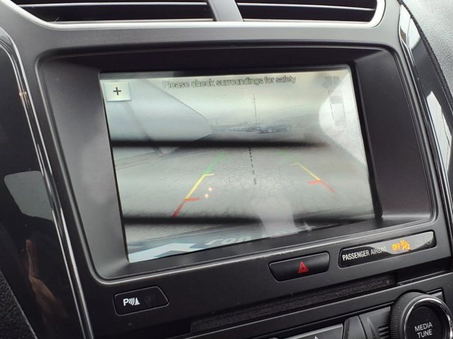 Vehicle image 14 of 25