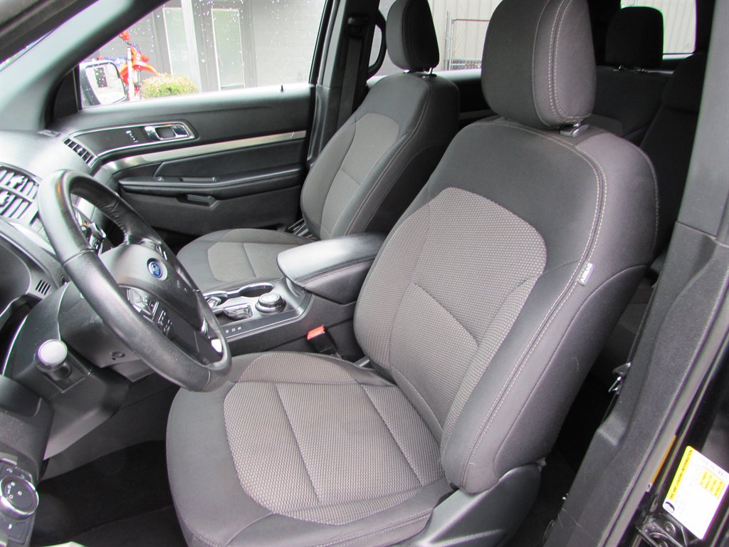 Vehicle image 15 of 22