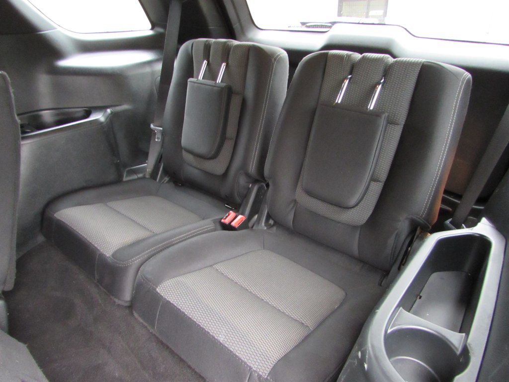 Vehicle image 19 of 22