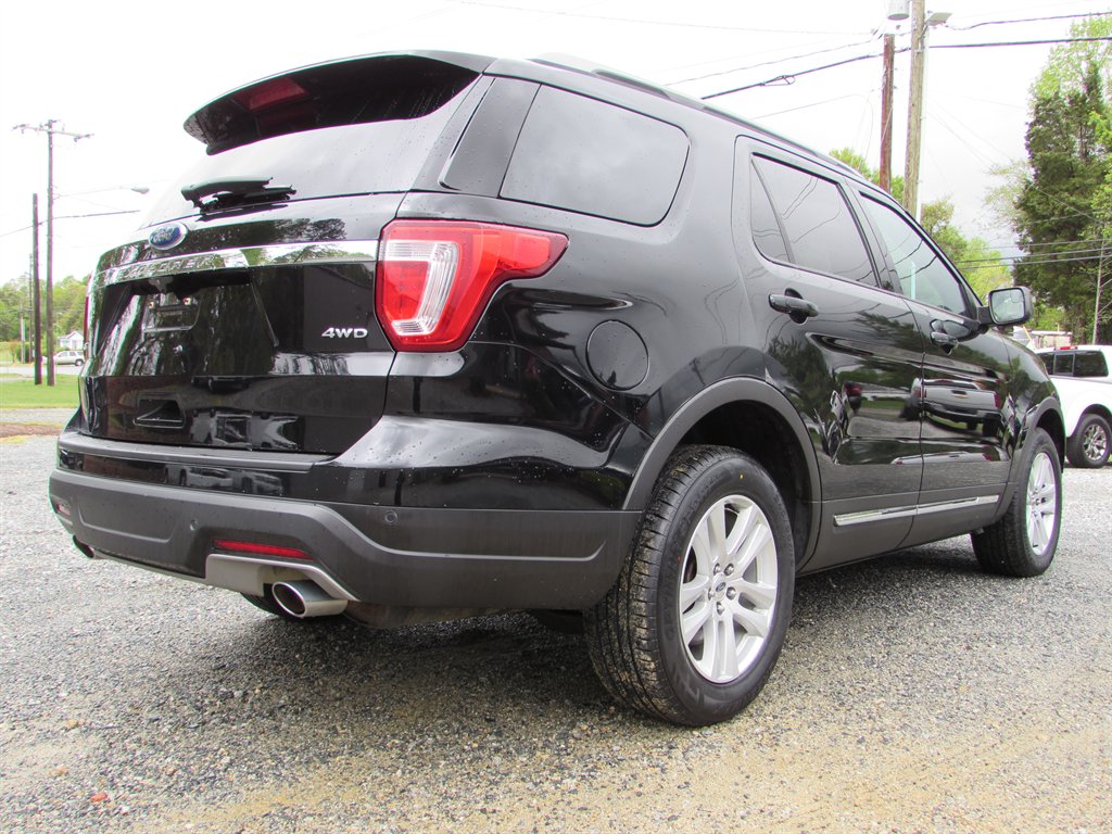 Vehicle image 2 of 22