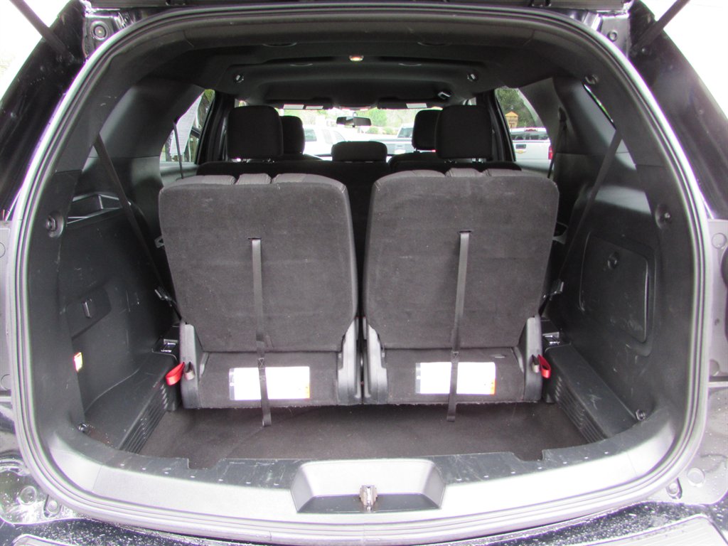 Vehicle image 20 of 22