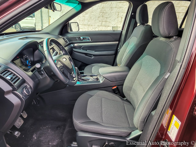 Vehicle image 8 of 24