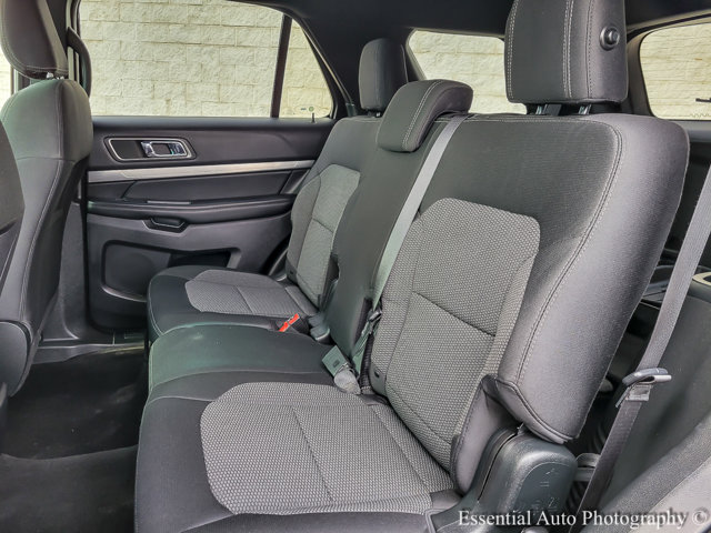 Vehicle image 9 of 24