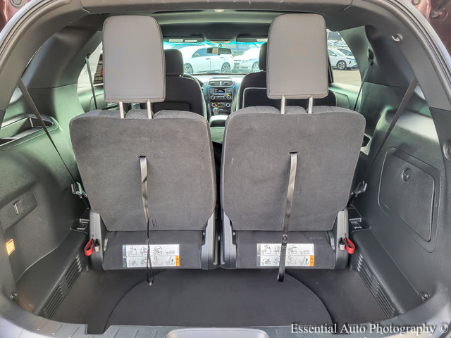 Vehicle image 19 of 24