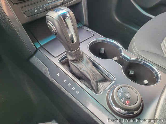 Vehicle image 16 of 24