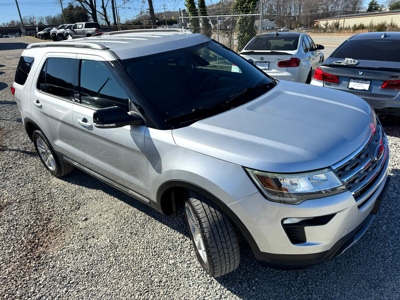 Vehicle image 8 of 93