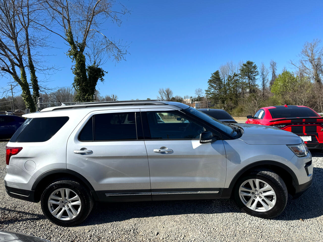 Vehicle image 6 of 93