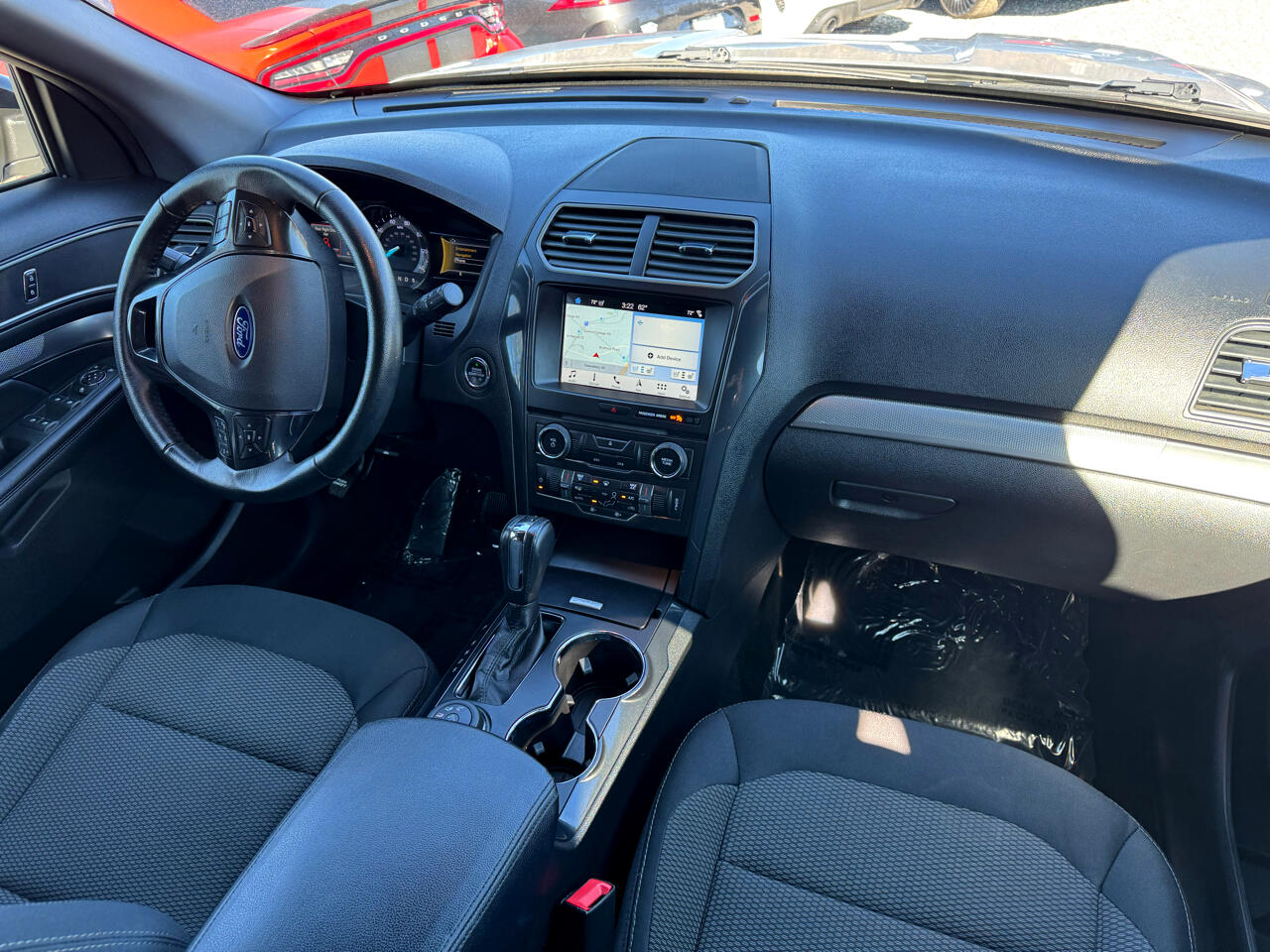 Vehicle image 34 of 93