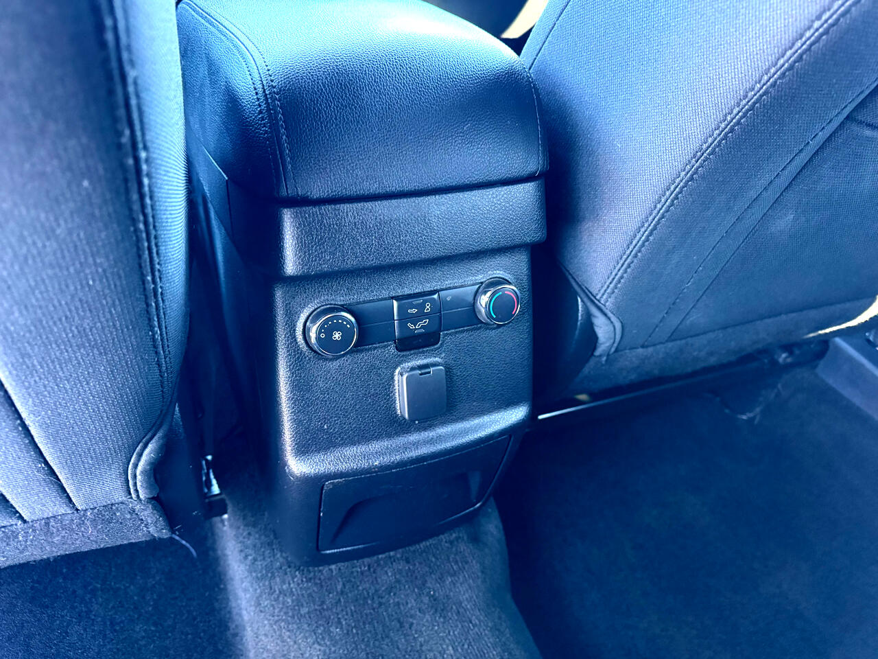 Vehicle image 51 of 93